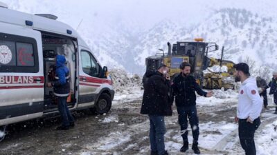Diyarbakır genelinde etkili olan kar yağışı nedeniyle yürütülen çalışmalar kapsamında,