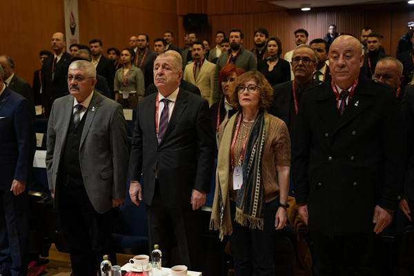 Zafer Partisi Genel Başkanı Prof. Dr. Ümit Özdağ, 1. Türkiye