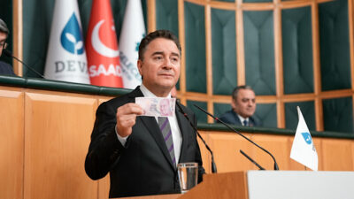 DEVA Partisi Genel Başkanı Ali Babacan, Ramazan öncesi düzenlenen grup