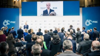 Münih, 13 Şubat (Hibya) - Ukrayna Devlet Başkanı Volodymyr Zelenski,