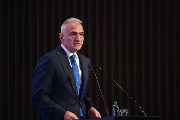 Kültür ve Turizm Bakanı Mehmet Nuri Ersoy, Türk dizilerine yönelik