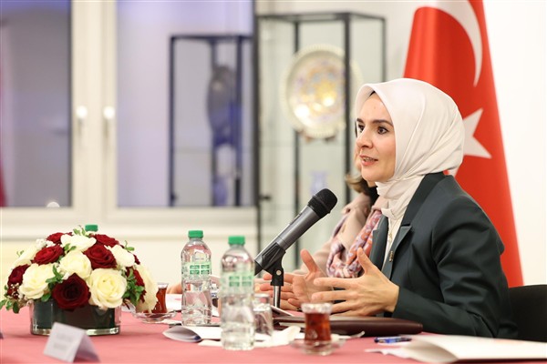 Aile ve Sosyal Hizmetler Bakanı Mahinur Özdemir Göktaş, dijital oyun