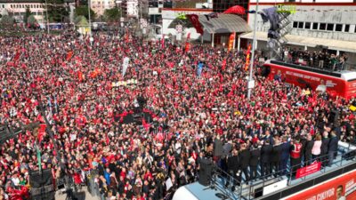 Cumhuriyet Halk Partisi (CHP) Genel Başkanı Özgür Özel, Kocaeli’nde gerçekleştirilen