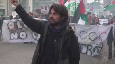 Roma, 23 Şubat (Hibya) - talya'nın Verona kentinde aktivistler, Milano