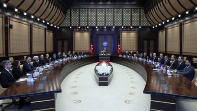 Savunma Sanayisi İcra Komitesi Cumhurbaşkanı Recep Tayyip Erdoğan'ın başkanlığında toplandı.