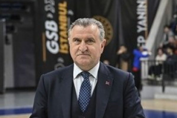 Gençlik ve Spor Bakanı Osman Aşkın Bak, İspanya’da düzenlenen şampiyonada