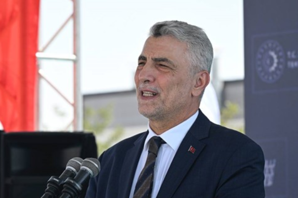 Ticaret Bakanı Ömer Bolat, kadın girişimcilerin küresel pazarlarda daha güçlü