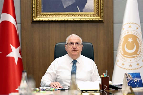 Milli Savunma Bakanı Yaşar Güler, Bulgaristan Savunma Bakanı Atanas Zapryanov