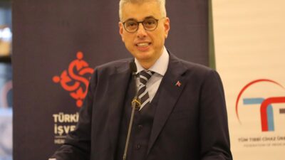 Sağlık Bakanı Prof. Dr. Kemal Memişoğlu, tıbbi cihaz sektörü temsilcileriyle