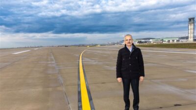 Ulaştırma ve Altyapı Bakanı Abdulkadir Uraloğlu, Isparta Valisi Abdullah Erin