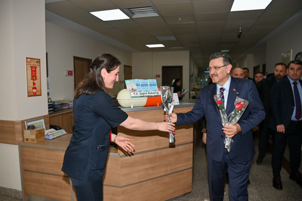 Trabzon Büyükşehir Belediye Başkanı Ahmet Metin Genç, 14 Mart Tıp