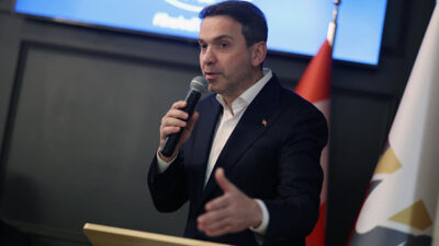 Enerji ve Tabii Kaynaklar Bakanı Alparslan Bayraktar, Kanada'nın Toronto kentinde