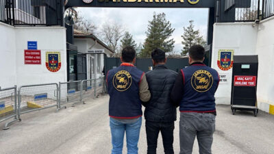 Diyarbakır İl Jandarma Komutanlığı ekiplerince, aranan şahısların yakalanmasına yönelik gerçekleştirilen