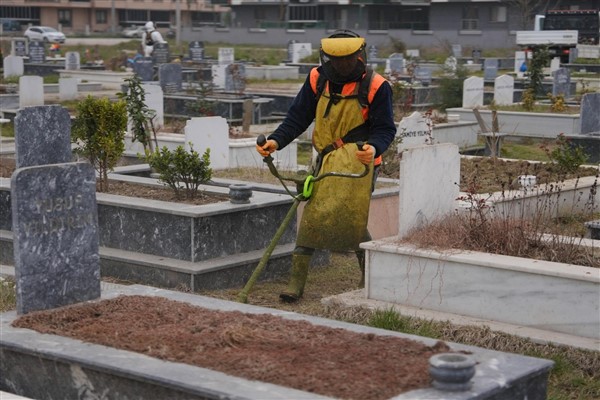 Düzce Belediyesi, yaklaşan Ramazan Bayramı öncesinde şehir genelinde temizlik ve