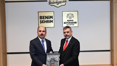 İçişleri Bakanı Mustafa Çiftçi, çeşitli programlar kapsamında geldiği Konya’da Büyükşehir