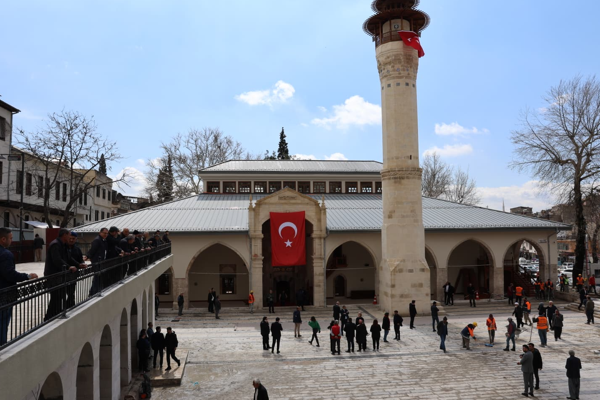Kahramanmaraş’ta 6 Şubat depremlerinde ağır hasar gören tarihi Ulu Cami,