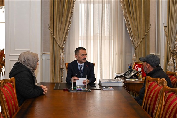 Kocaeli Valisi İlhami Aktaş, sosyal medya, e-posta, CİMER ve telefon