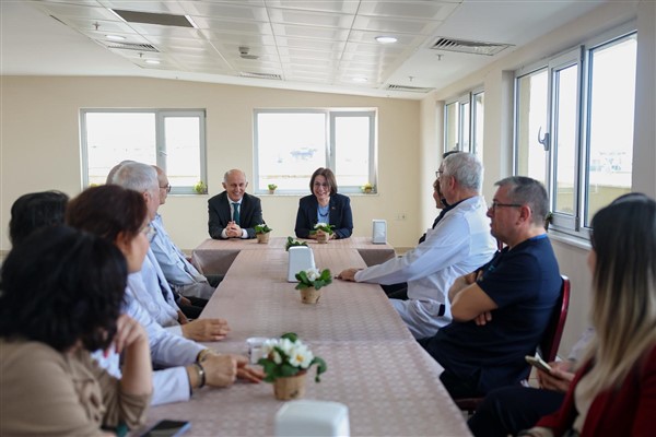 Maltepe Belediye Başkanı Esin Köymen, 14 Mart Tıp Bayramı dolayısıyla