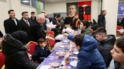 Ordu Büyükşehir Belediyesi, Ramazan ayı kapsamında Çaybaşı’nda iftar programı düzenledi.