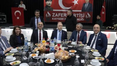 Zafer Partisi Genel Başkanı Ümit Özdağ, Kayseri’de düzenlenen iftar programında,