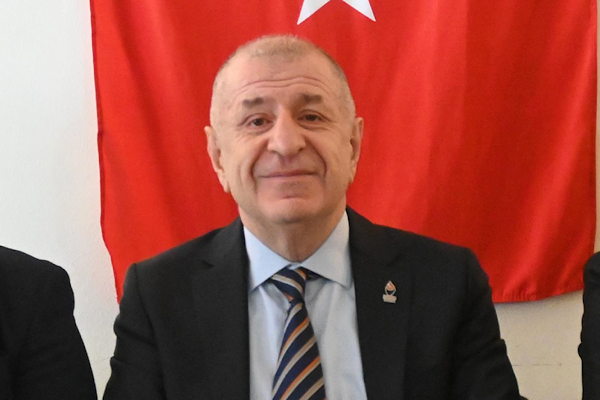 Zafer Partisi Genel Başkanı Ümit Özdağ, Konya’daki iftar programında Türkiye