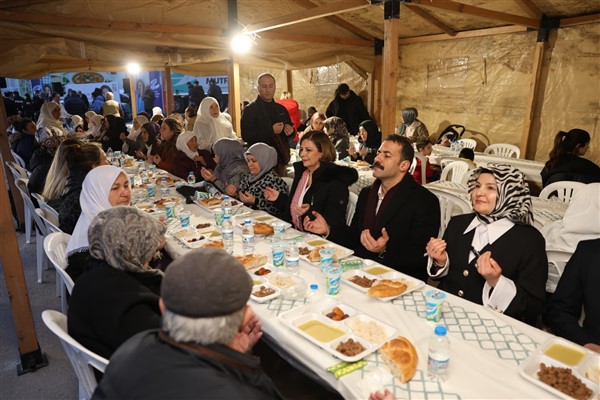 Eskişehir Büyükşehir Belediyesi tarafından Ramazan ayı kapsamında düzenlenen iftar programları