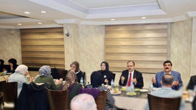 Siirt Valisi ve Belediye Başkan Vekili Kemal Kızılkaya, Roman vatandaşlarla