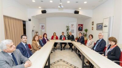 İzmir Büyükşehir Belediye Başkanı Cemil Tugay, 14 Mart Tıp Bayramı